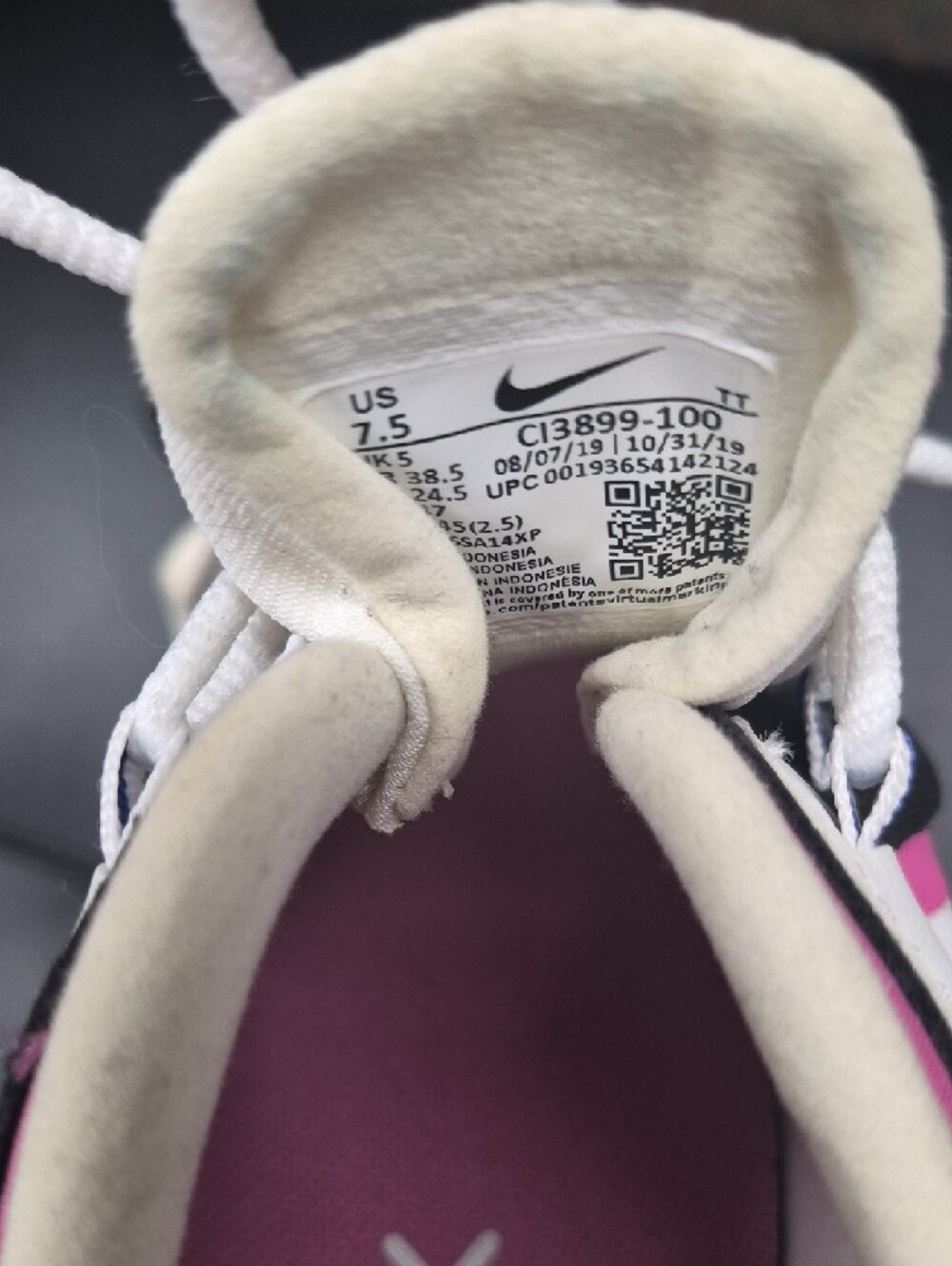 Nike Women’s Air Max-Style Sneakers in Pink, Blue, Cream - Picture 7 of 7